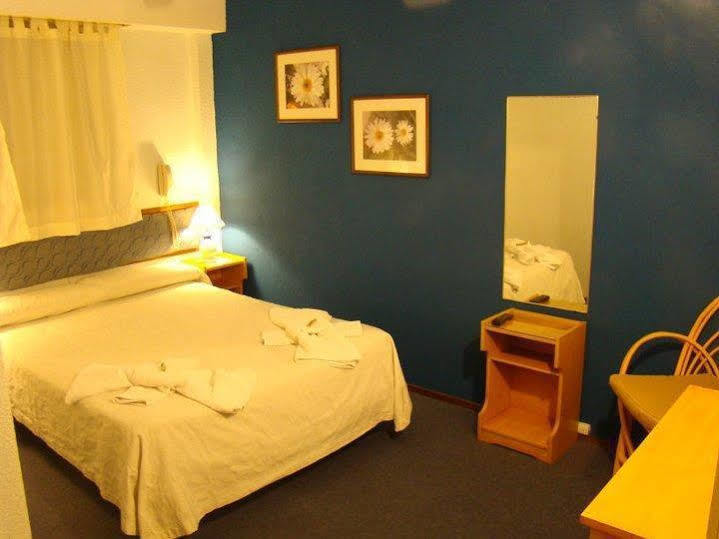 Hosteria Magnolia Villa Gesell Extérieur photo